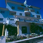 Cristal Marinha Hotel