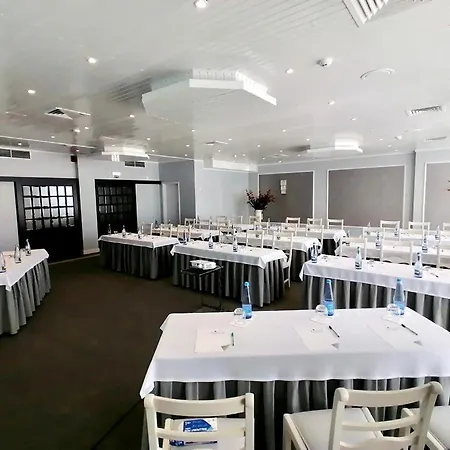 Cristal Marinha Hotell 3*