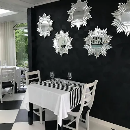 Cristal Marinha Hotell 3*