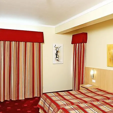 מלון Cristal Marinha 3*